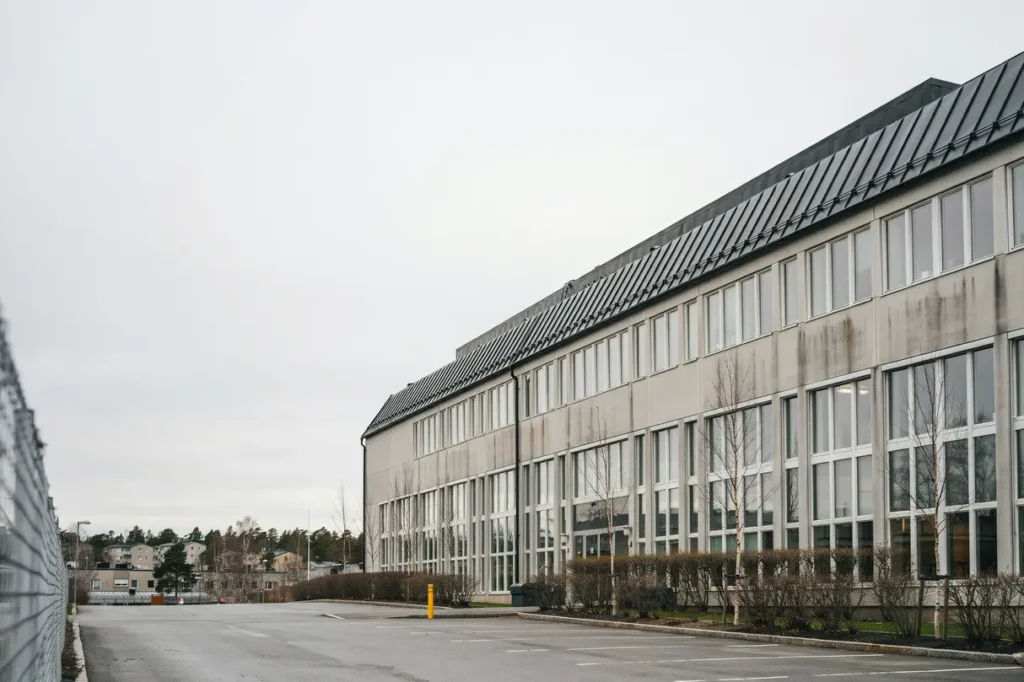 omm lning av pl ttak p kontorsbyggnad i sundbyberg stockholm
